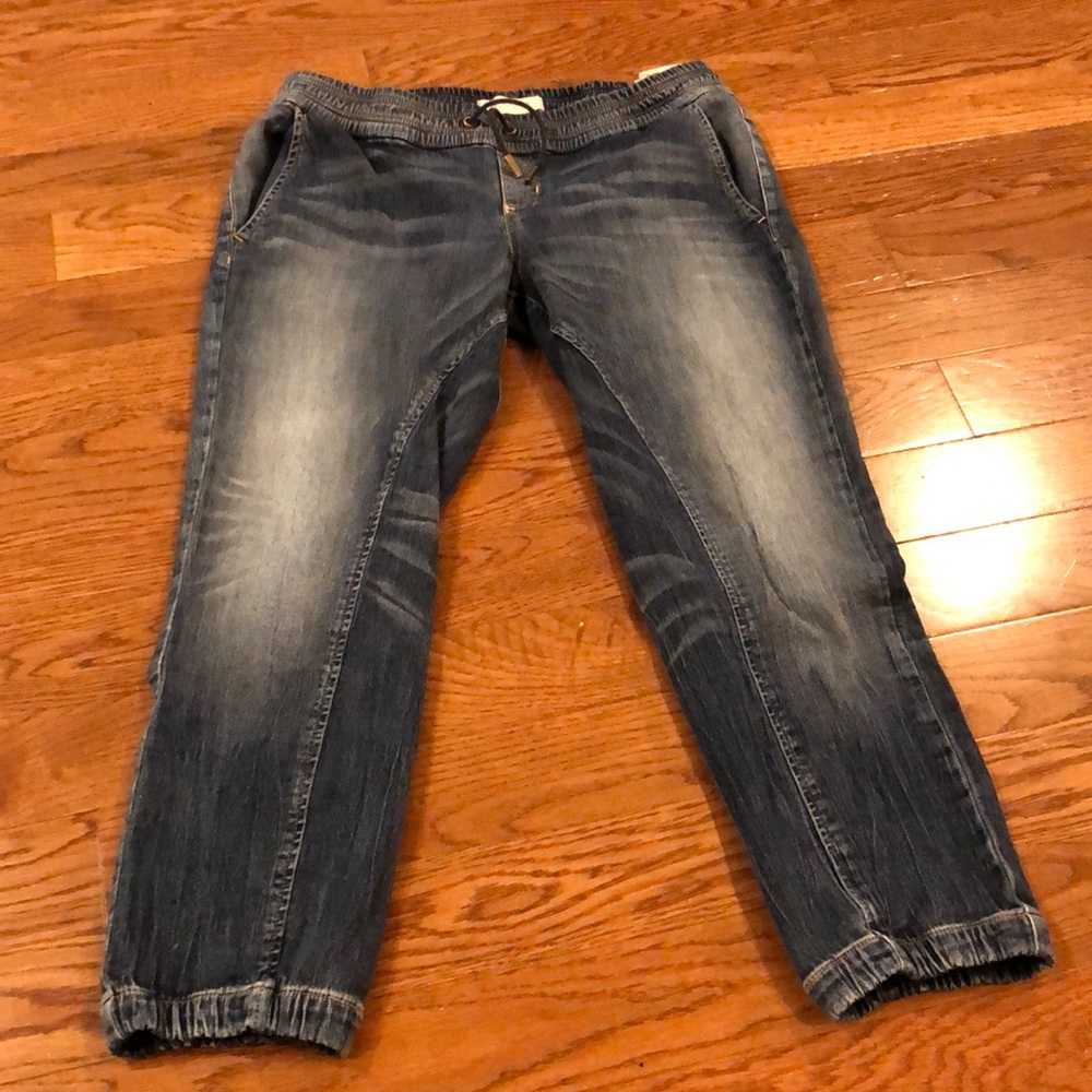 Guess jean cropped joggers